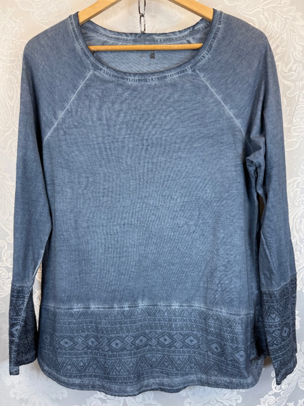 RuffHewn Blue Top Long Sleeve Scoop Neck Raglan Sleeve 100% Cotton Size L Lace
